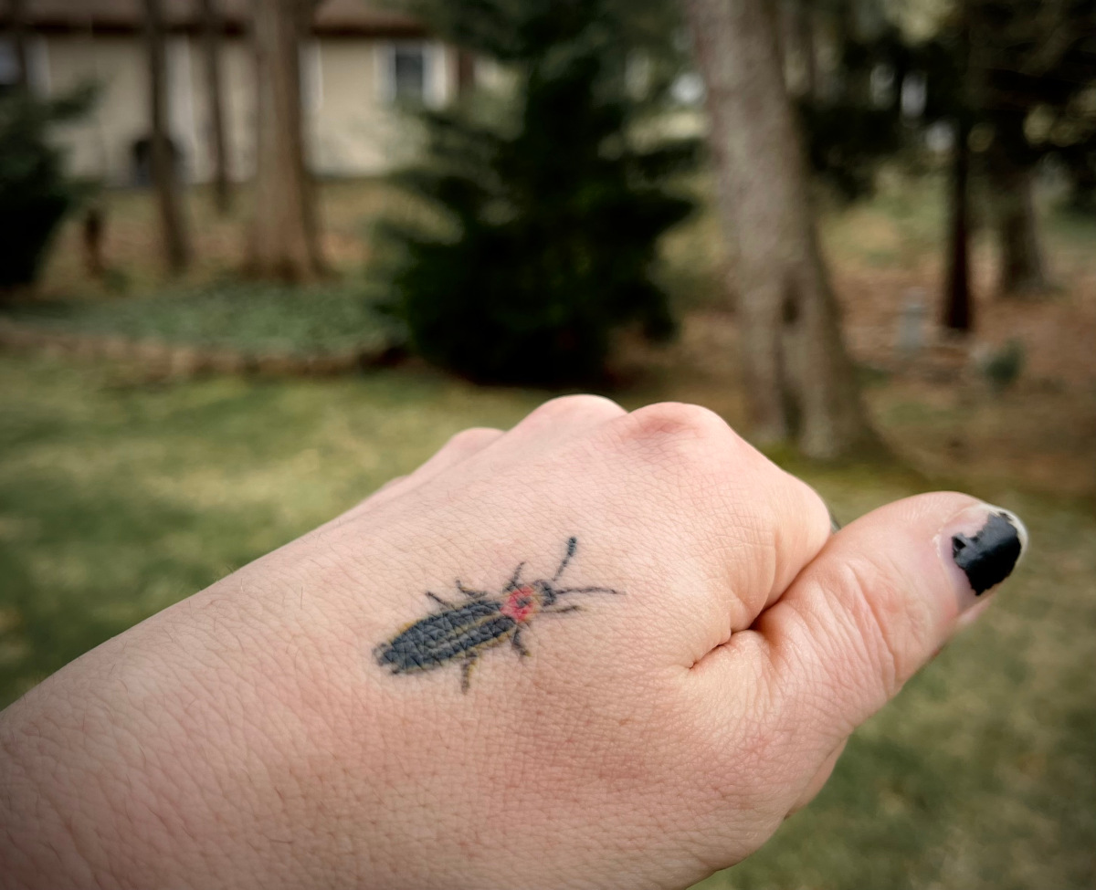 A firefly, in ink.